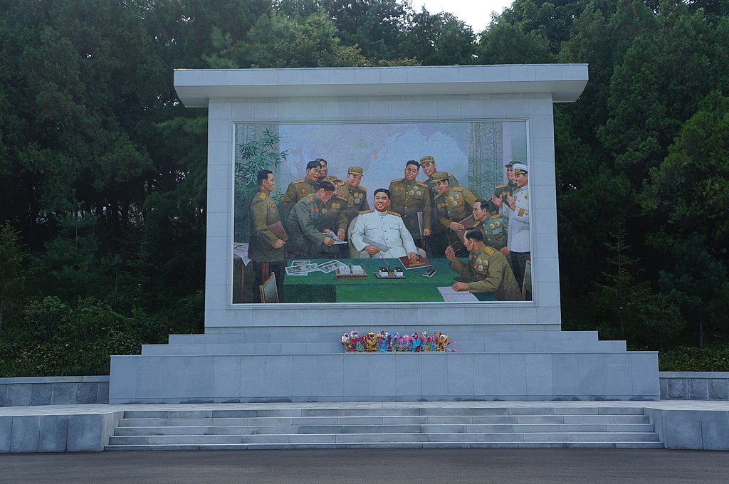 mosaic_depicting_late_kim_il_sung_and_kpa_comrades_during_korean_war_10170739753.jpg