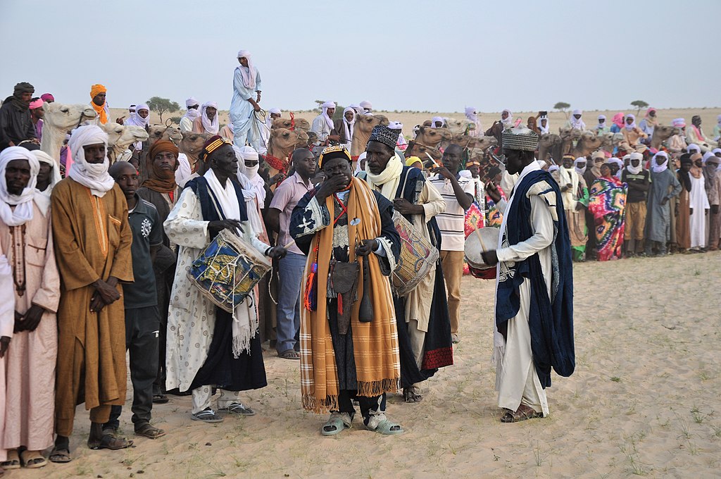 Nigeri zenészek egy helyi fesztiválon. (forrás: Wikipedia)