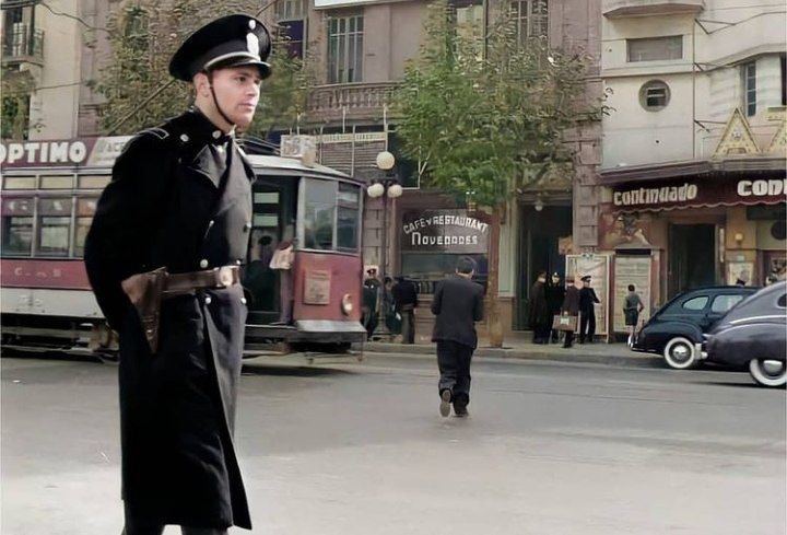 oficial_de_policia_uruguayo_1930_s.jpg