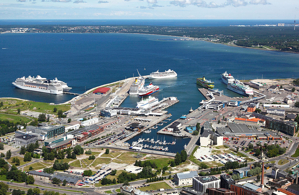 old_city_harbour_tallinn.jpg