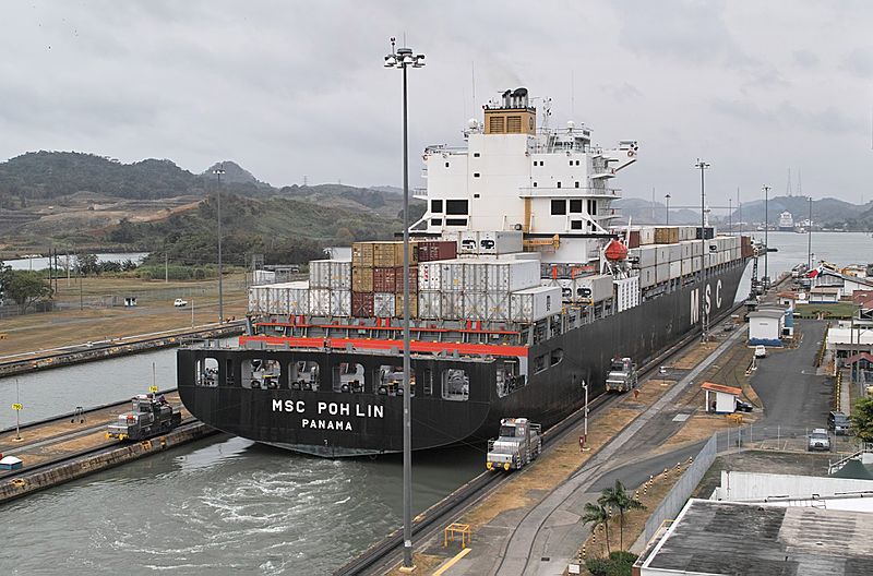 panamax_ship_exiting_the_miraflores_locks.jpg