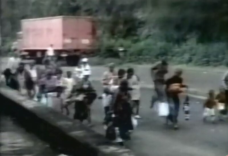 people_fleeing_during_1993_burundian_genocide.jpg