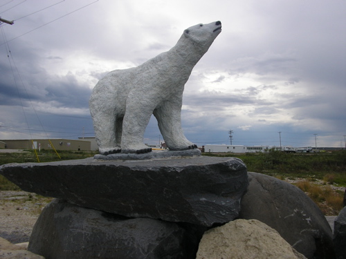 polar_bear_statue_in_churchill_manitoba_canada.jpg