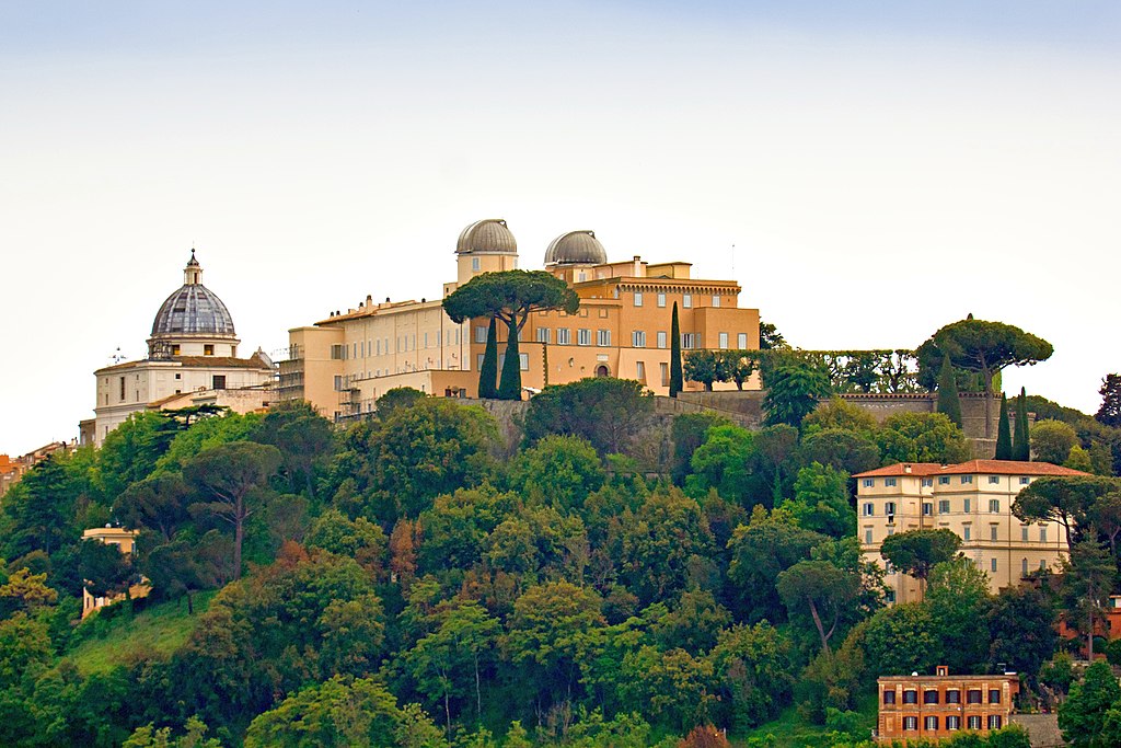 pontifical_palace_and_vatican_observatory_castel_gandolfo.jpg