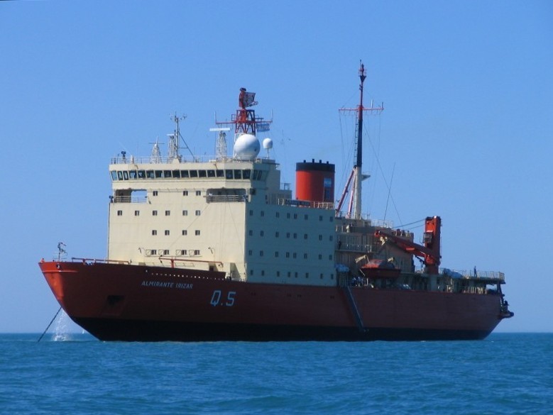 q5araalmiranteirizar.jpg