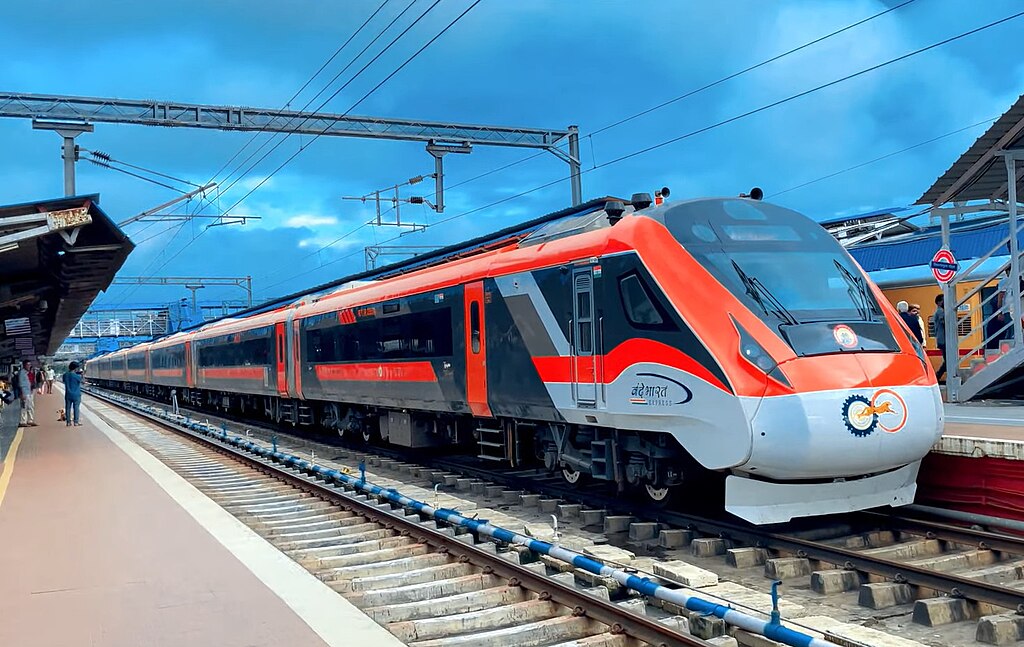 thiruvananthapuram_kasaragod_vande_bharat_express_via_alappuzha_1st_rake.jpg