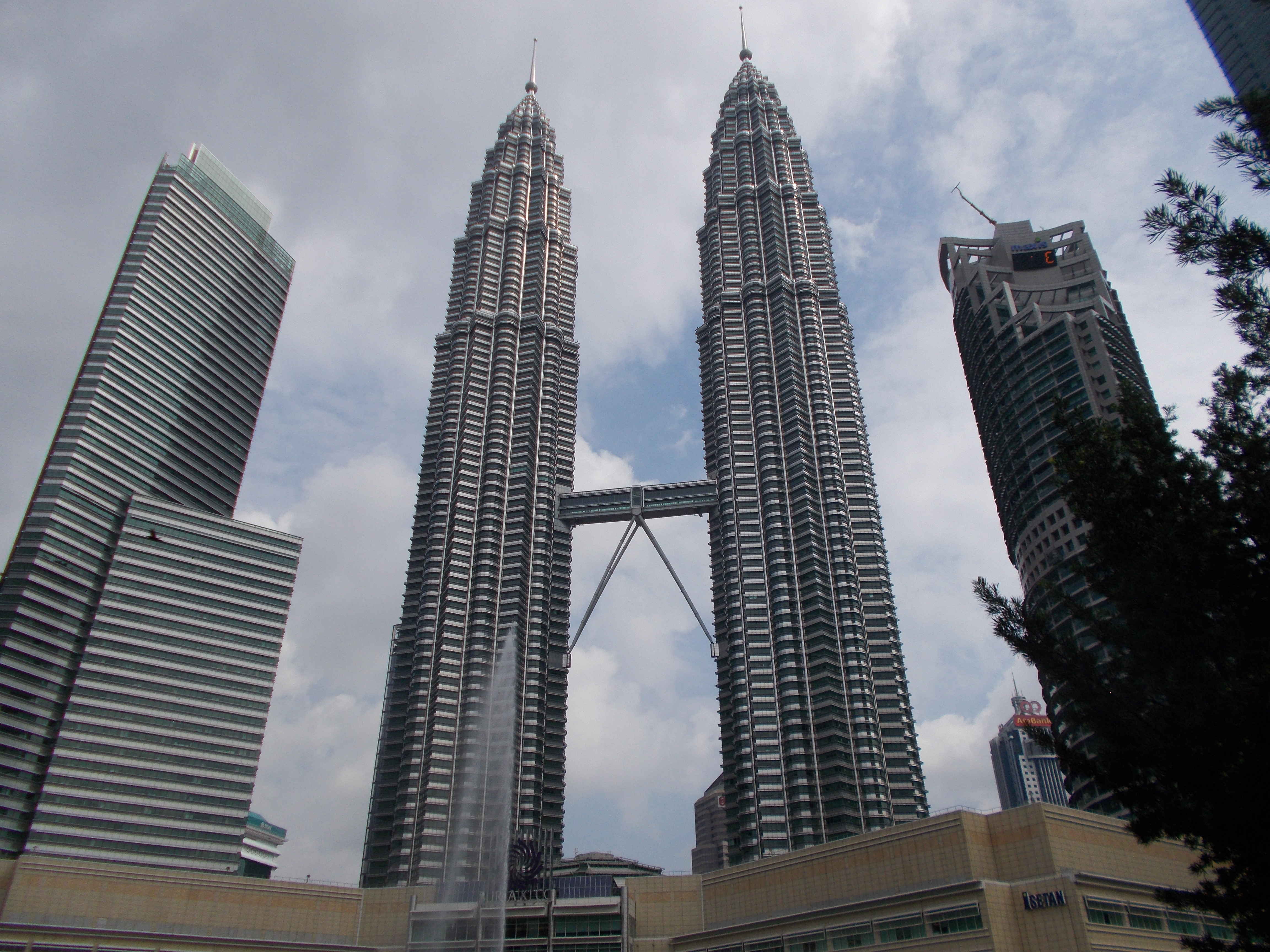 petronas.JPG