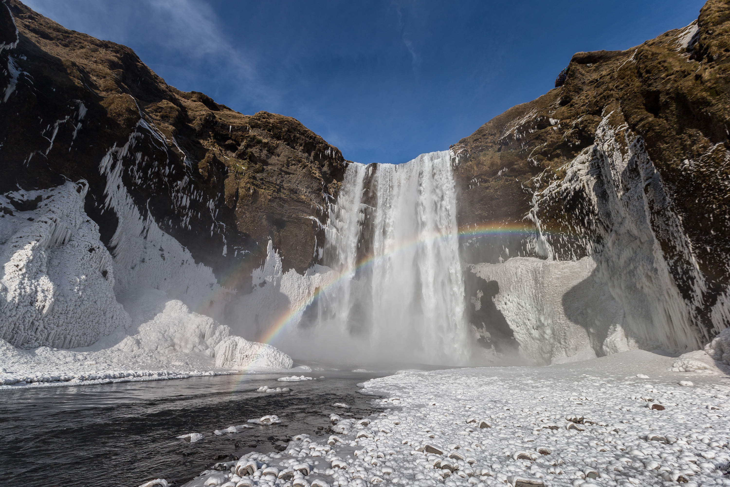 skogarfoss-ferdamenn-vetur-folk-201.jpg