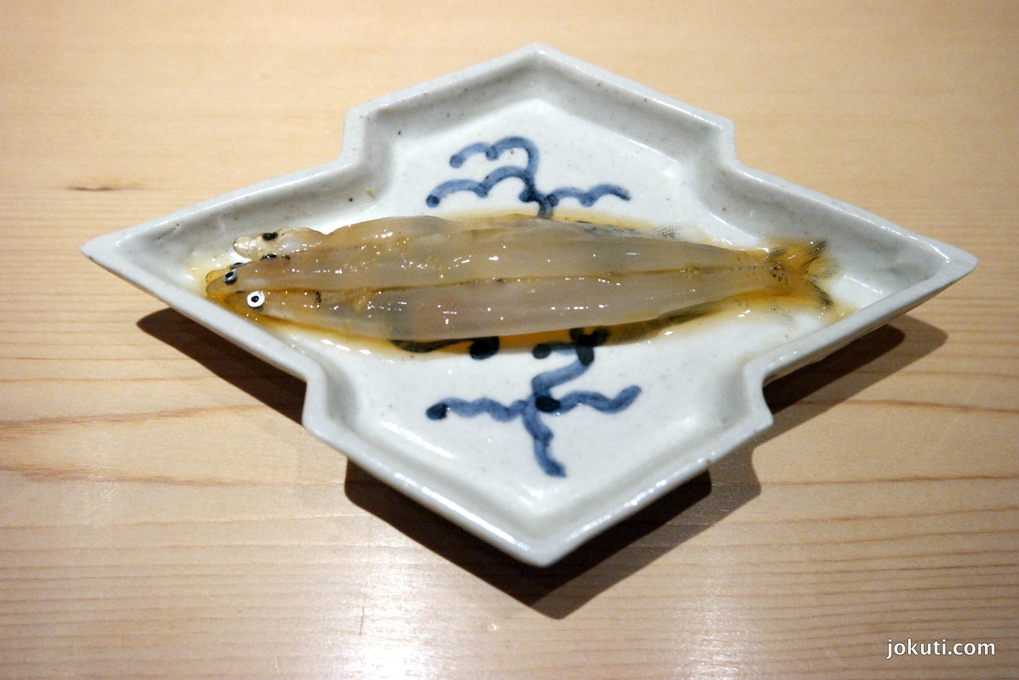 Shirauo (‘japán szardella‘ vagy jéghal), az új év üdvözlésére.<br />