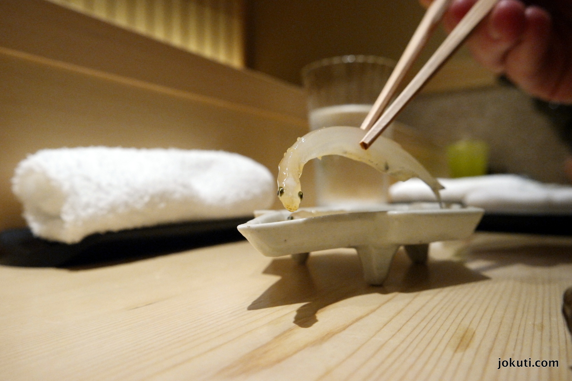 Shirauo (‘japán szardella‘ vagy jéghal), az új év üdvözlésére.