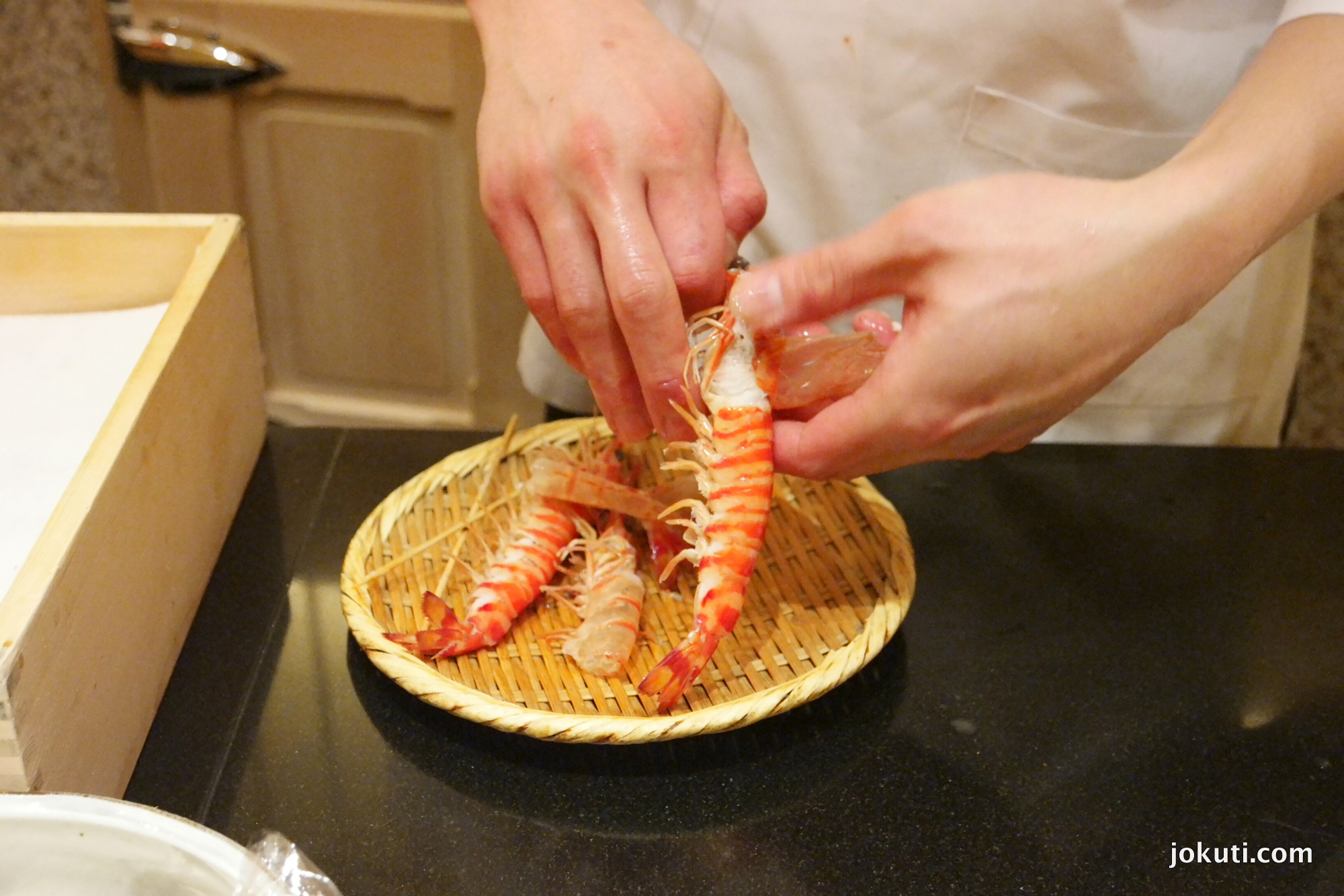 Kuruma ebi (shrimp) Cleaned by a helper of Saito.<br /><br />