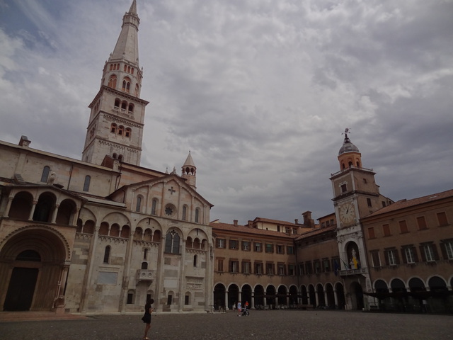 Katedrális, Torre Civica és Piazza Grande, Modena - Olaszország