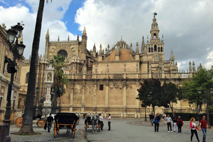 A Katedrális, az Alcazar és az Archivo de Indias Sevillában (Spanyoloroszág)