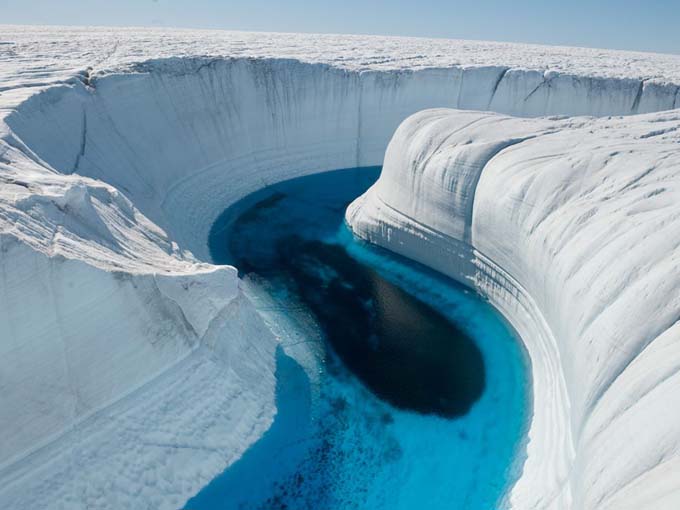 Ice Canyon_Greenland.jpg