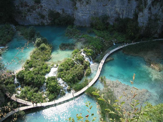 Plitvice Lakes.jpg