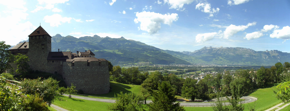 5.4 A vaduzi hercegi kastély és Liechtenstein.jpg