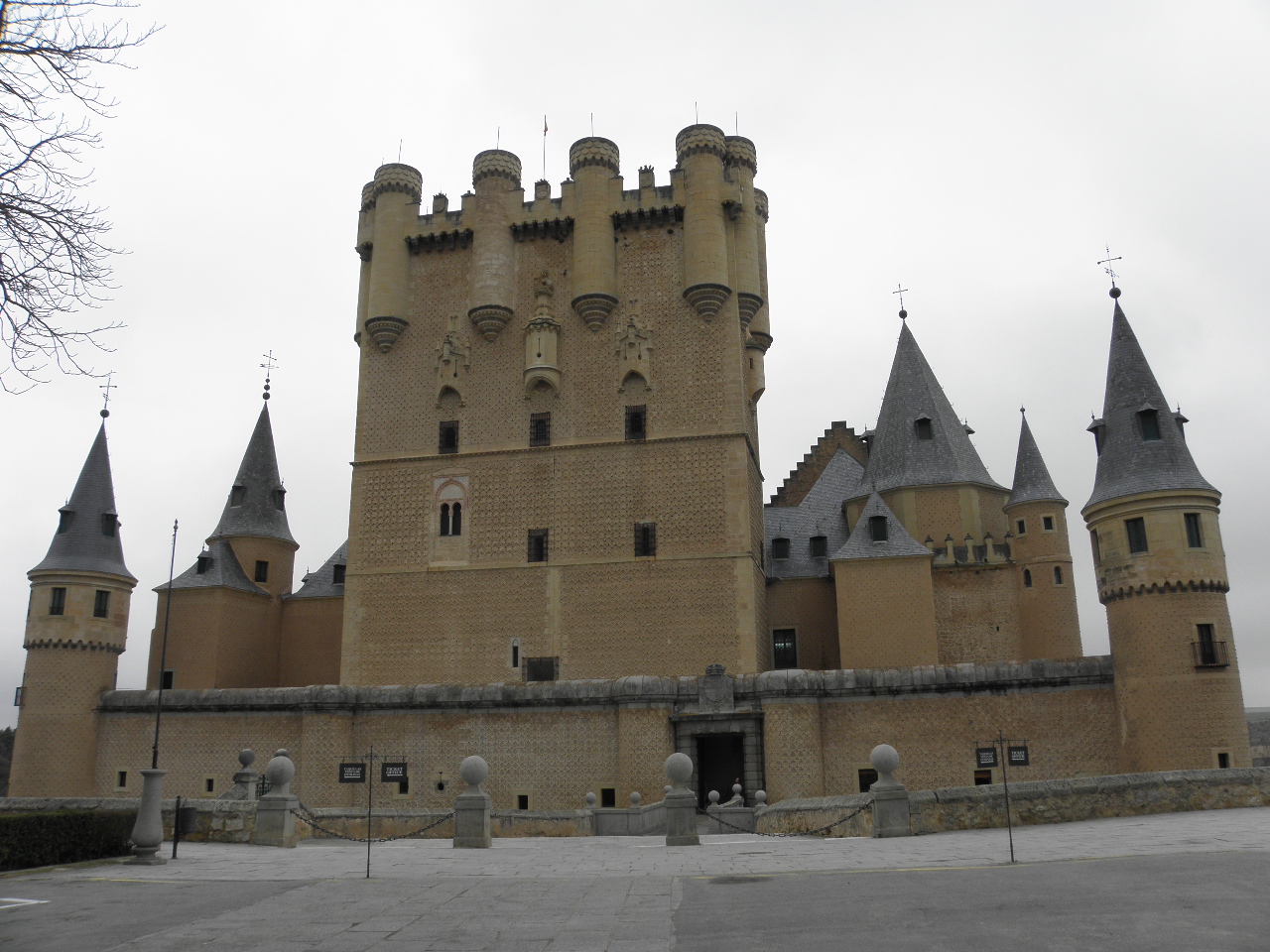 Alcazar de Segovia.JPG