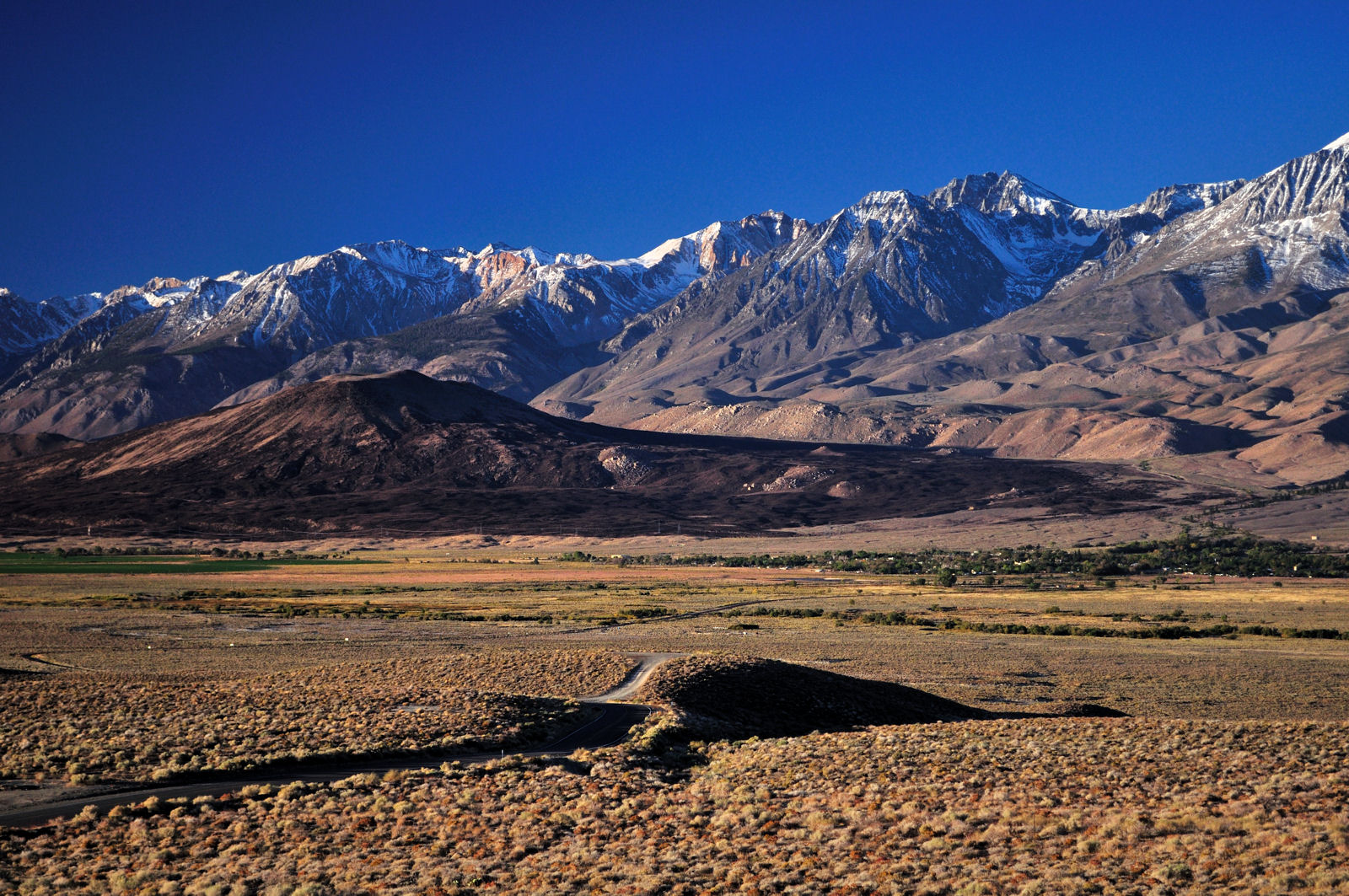 Inyo-White Mountains_owens völgy nappal.jpg