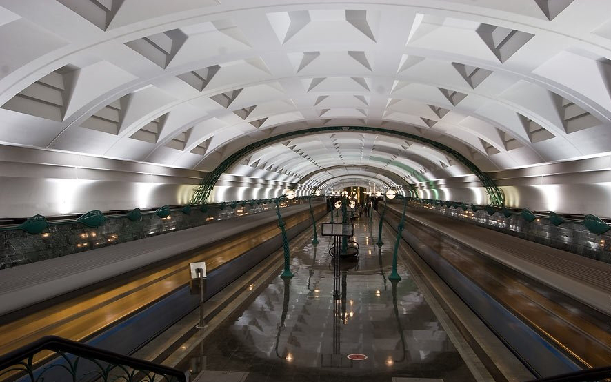 Slavyansky Bulvar_Moszkva metro2.jpg