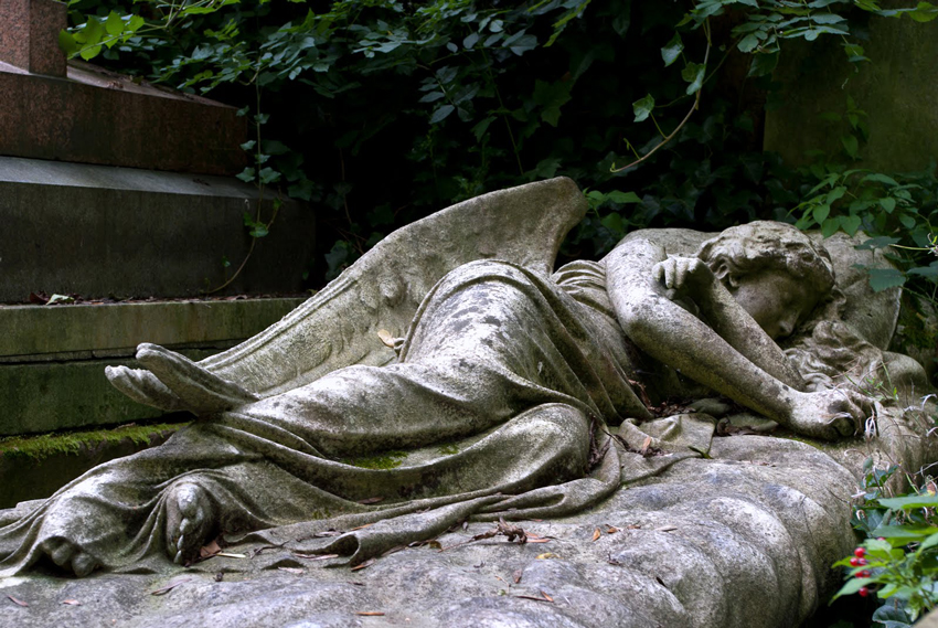 Highgate Cemetery, London, Anglia_1.jpg