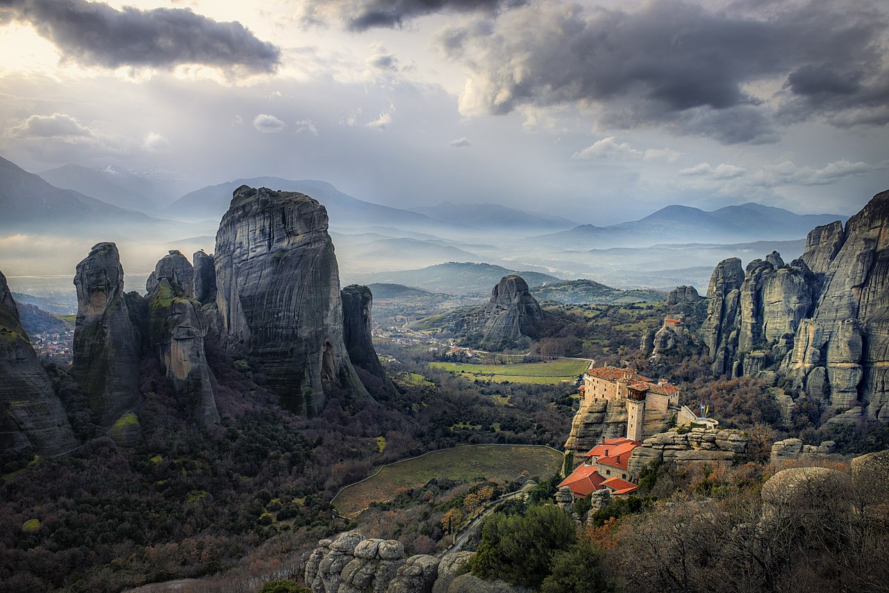 1280px-meteora_s_monastery_2_1.jpg