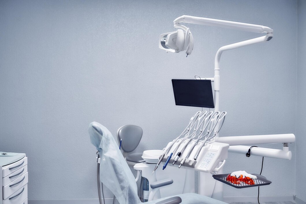 professional-medical-equipment-dental-procedures_651396-1693.jpg