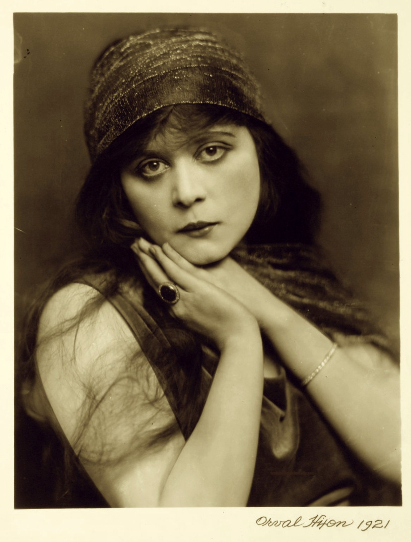 theda_bara_1921_orval_hixon.jpg