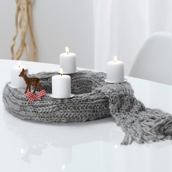 diy-advent-wreath-ideas-simple-design-knitted-scarf-white-candles.jpg