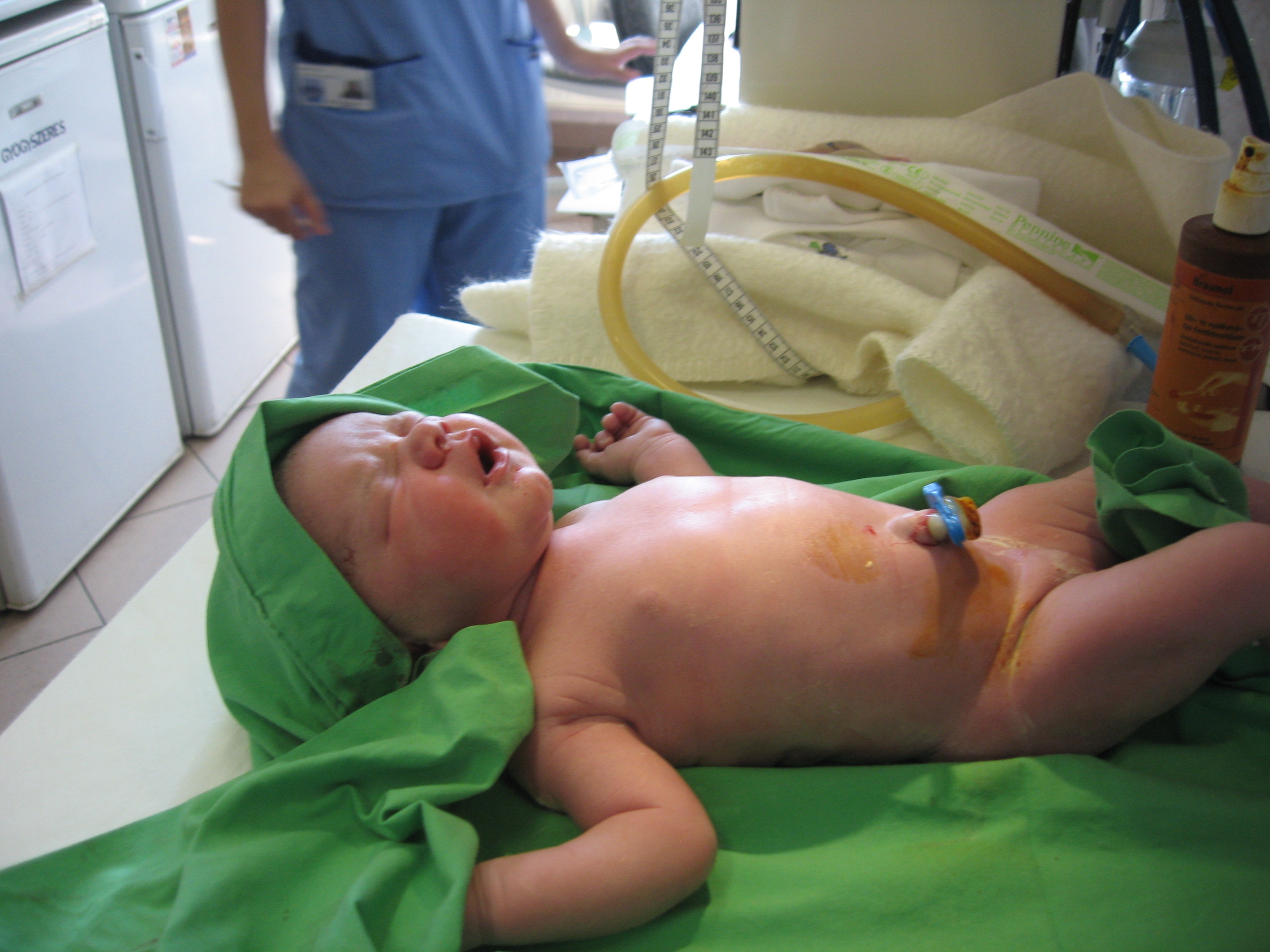 Kamilla születése 2014. 07. 07 001.JPG