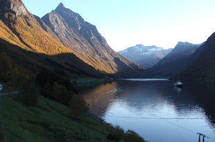 Postahajóval a Bergen-Kirkenes-Bergen útvonalon