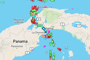 Hajótorlódás a Panama-csatornánál