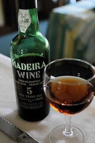 320px-madeira_wine.jpg