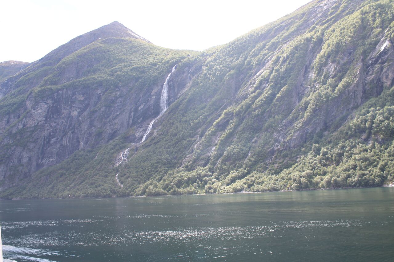 geiranger_vizeses_1.jpg