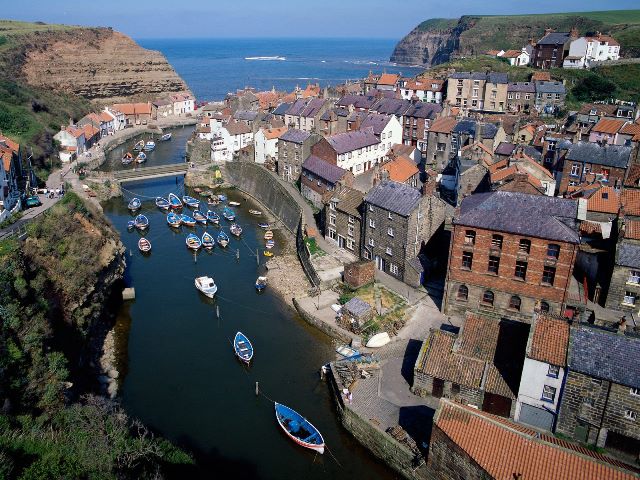 whitby2.jpg