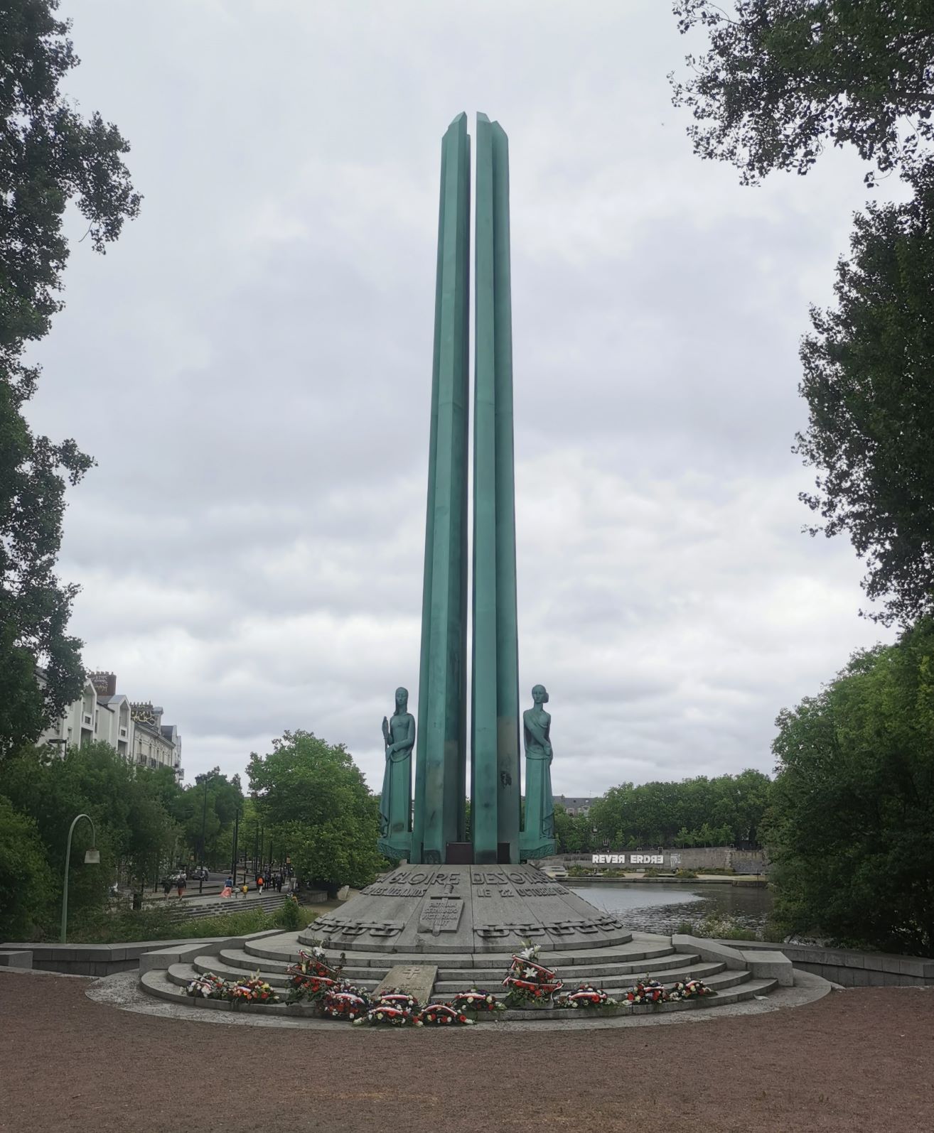 Ez egy második világháborús emlékmű a francia ellenállás (maquis) tiszteletére.