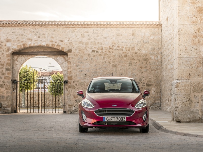 2017_ford_fiesta_titanium_ruby_red_100.jpg