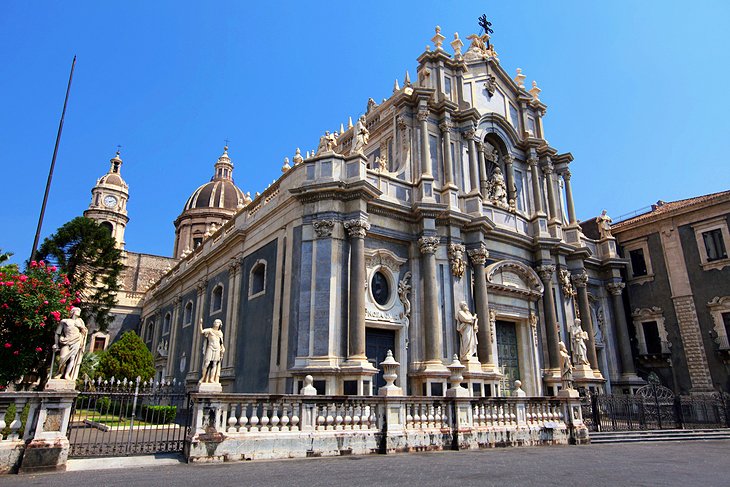 italy-catania-cathedral.jpg