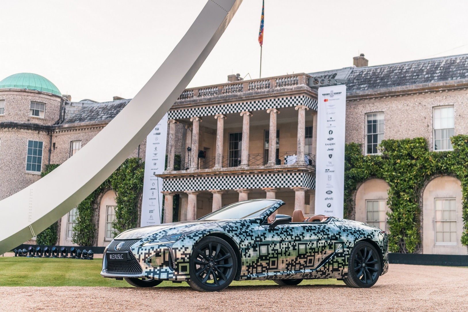 lexus_lc_convertible_goodwood_4.jpg