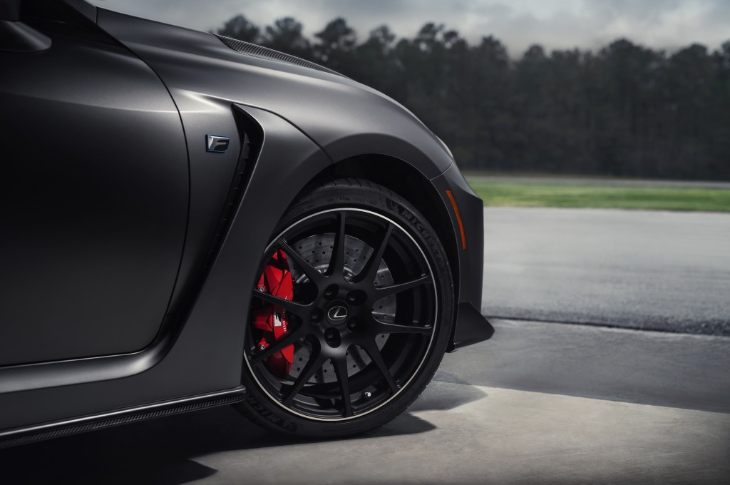 lexus_rc_f_track_edition_5.jpg