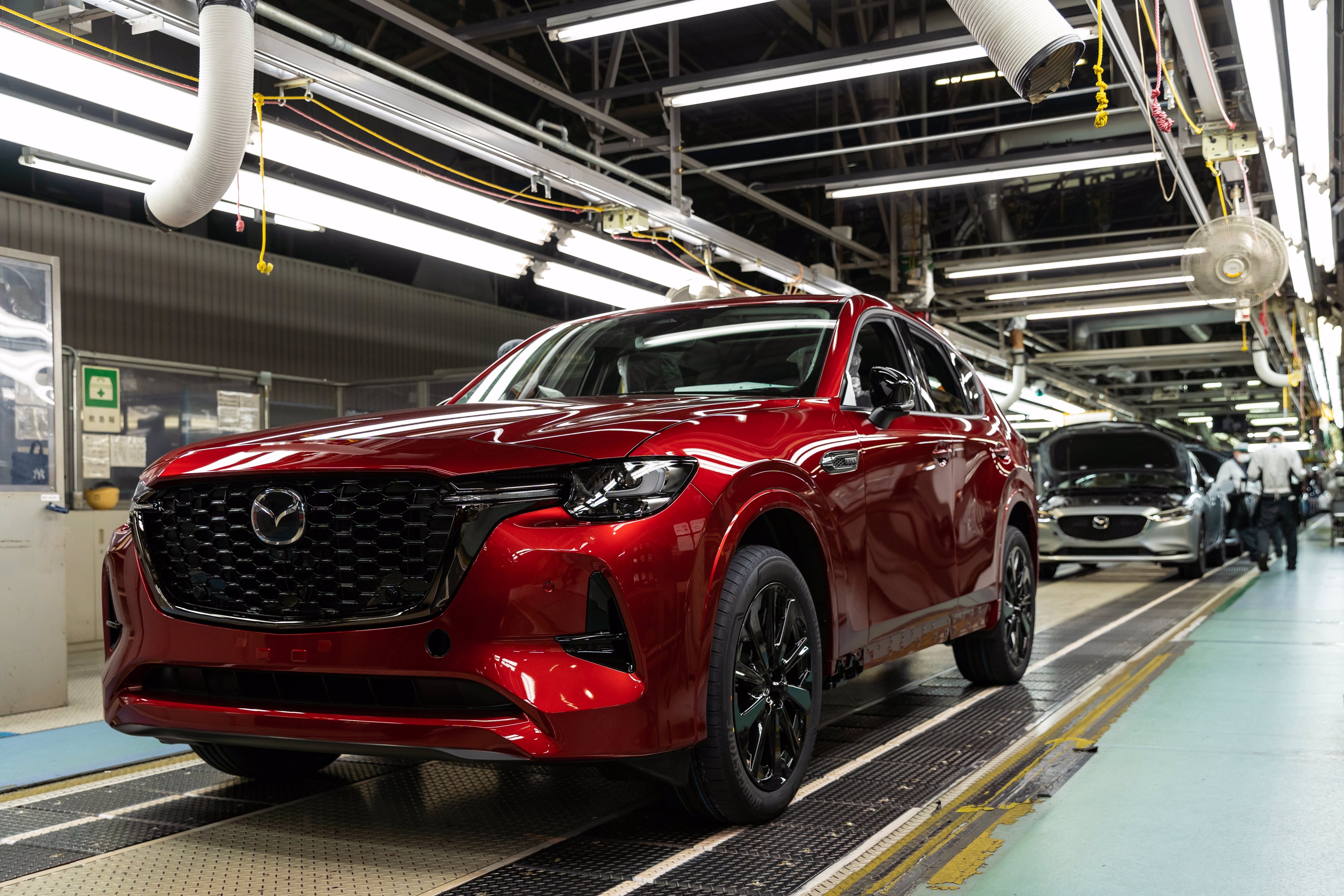 mazda_cx-60_production_line_2022_5_1.jpg