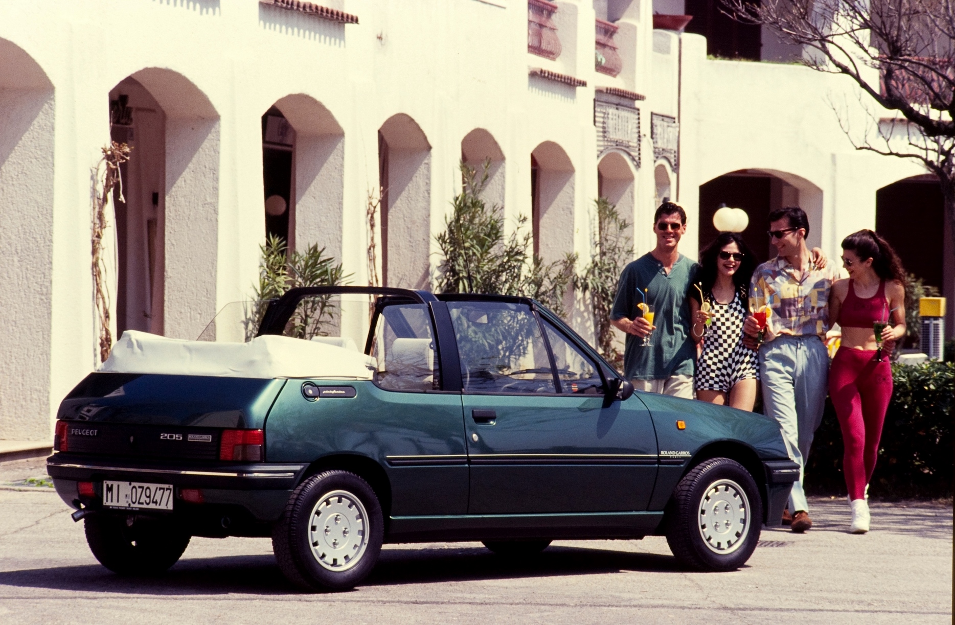 peugeot_205_cabrio_roland_garros_8.jpeg