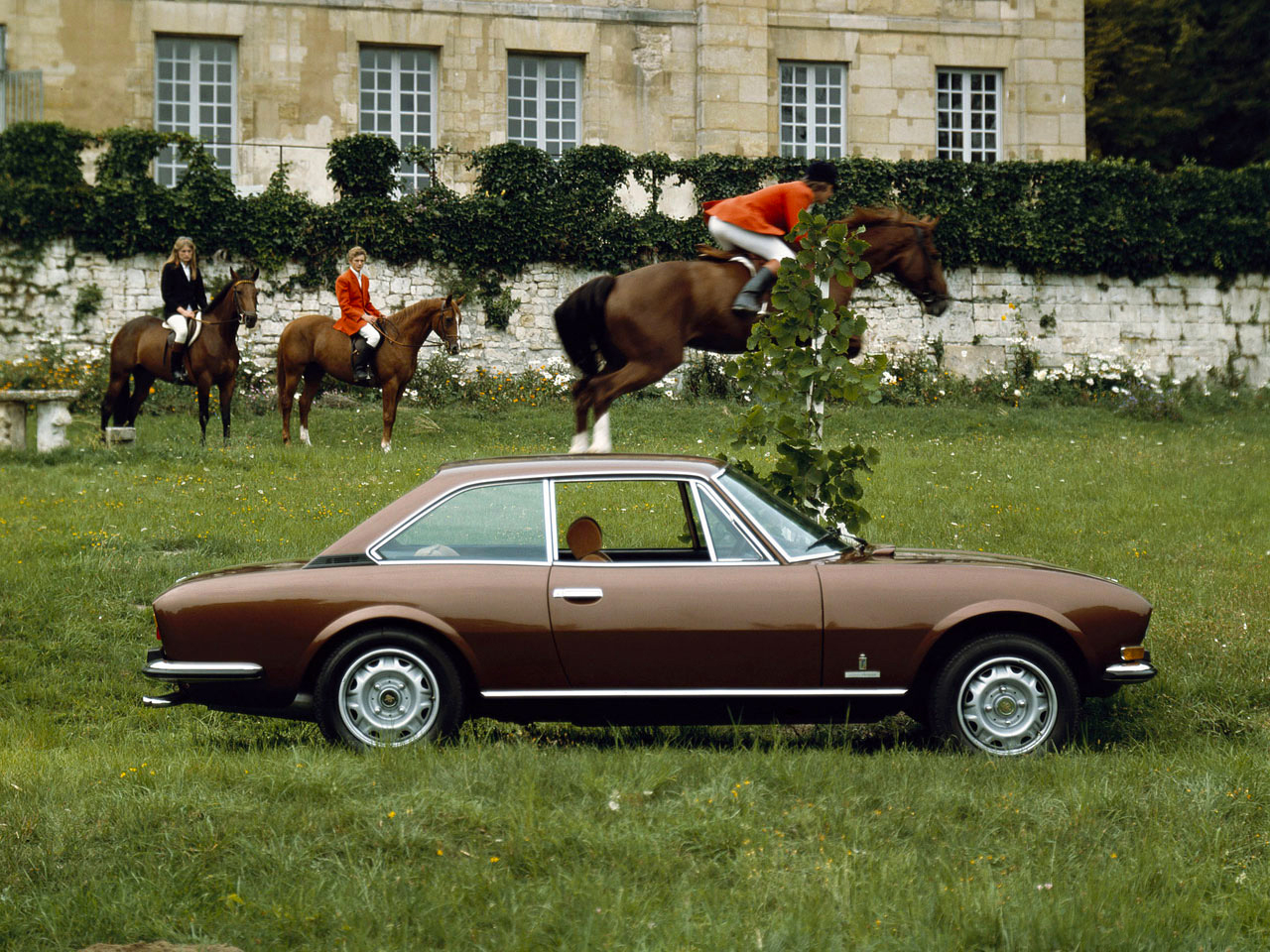 peugeot_504_coupe_1974_4.jpg