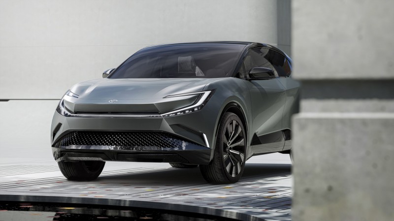 toyota_bz_compact_suv_concept_1.jpg