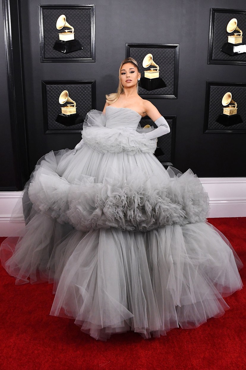 ariana_grande_in_haute_couture_von_giambattista_valli.jpg