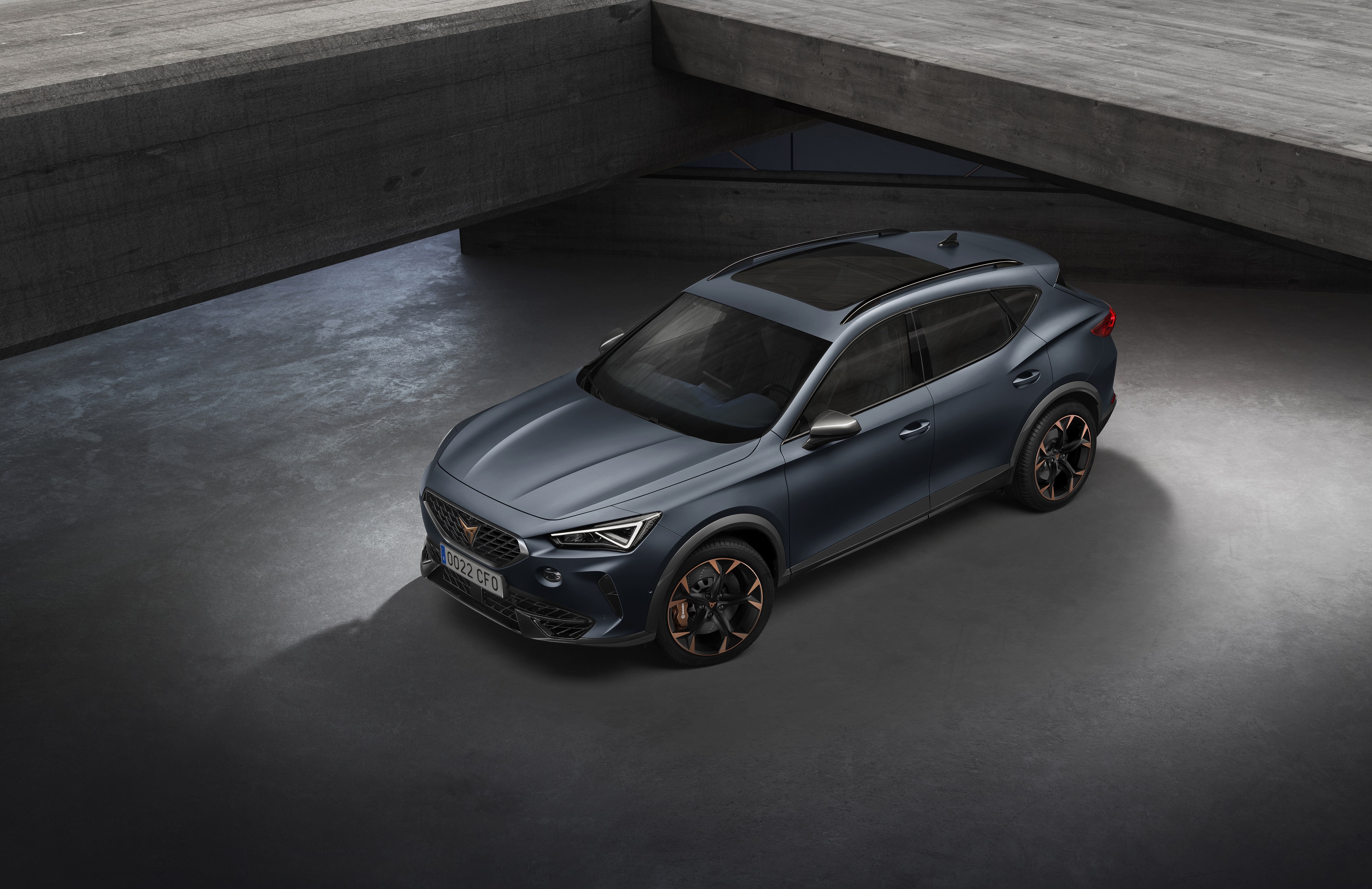 cupra-formentor-wins-the-red-dot-award-for-product-design-2021-01_hq.jpg