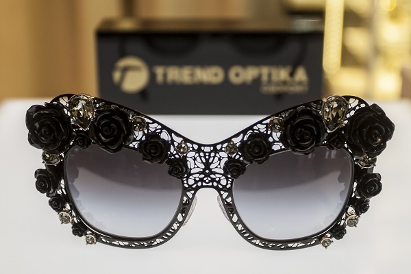 d_g_flowers_lace_trend_optika_1.jpg