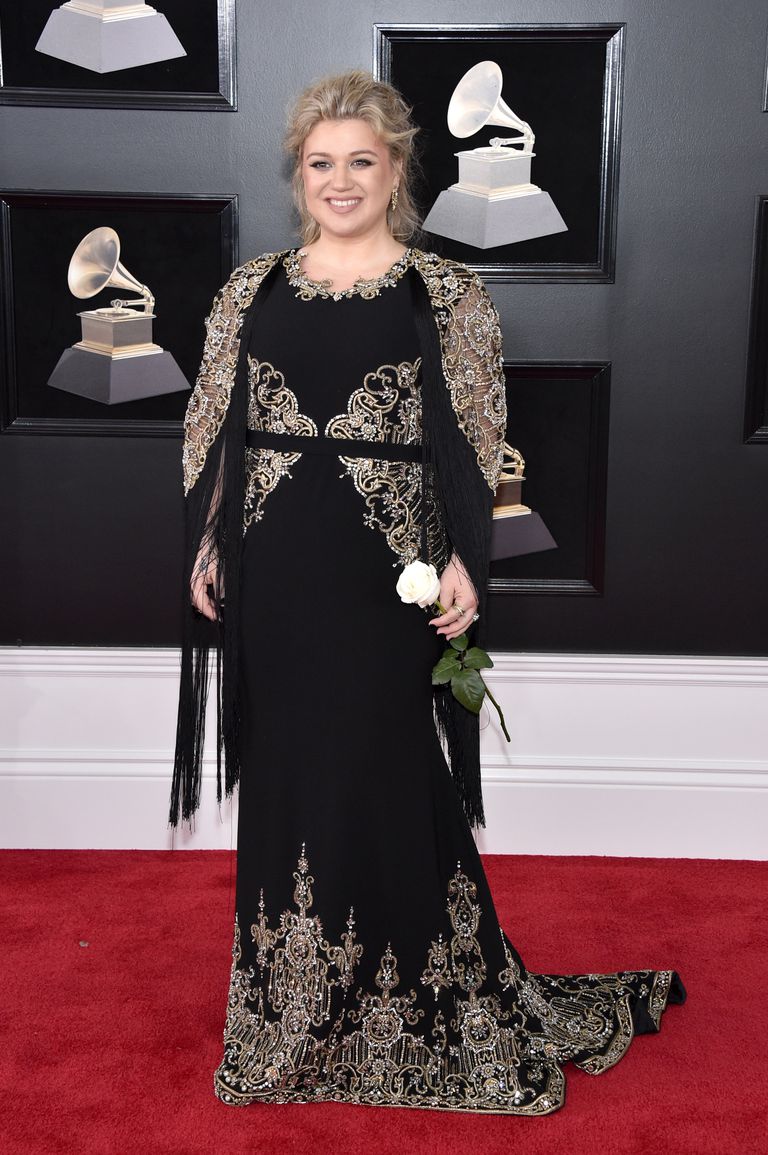 kelly_clarkson_in_christian_siriano.jpg