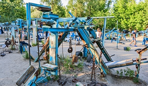 kiev_outdoor_gym.jpg