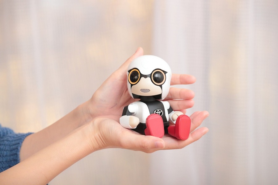 toyota_kirobo_mini_1.jpg