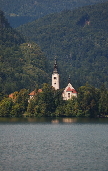 megunhatatlan fotótéma Szlovénia egyetlen szigete, rajta a templommal